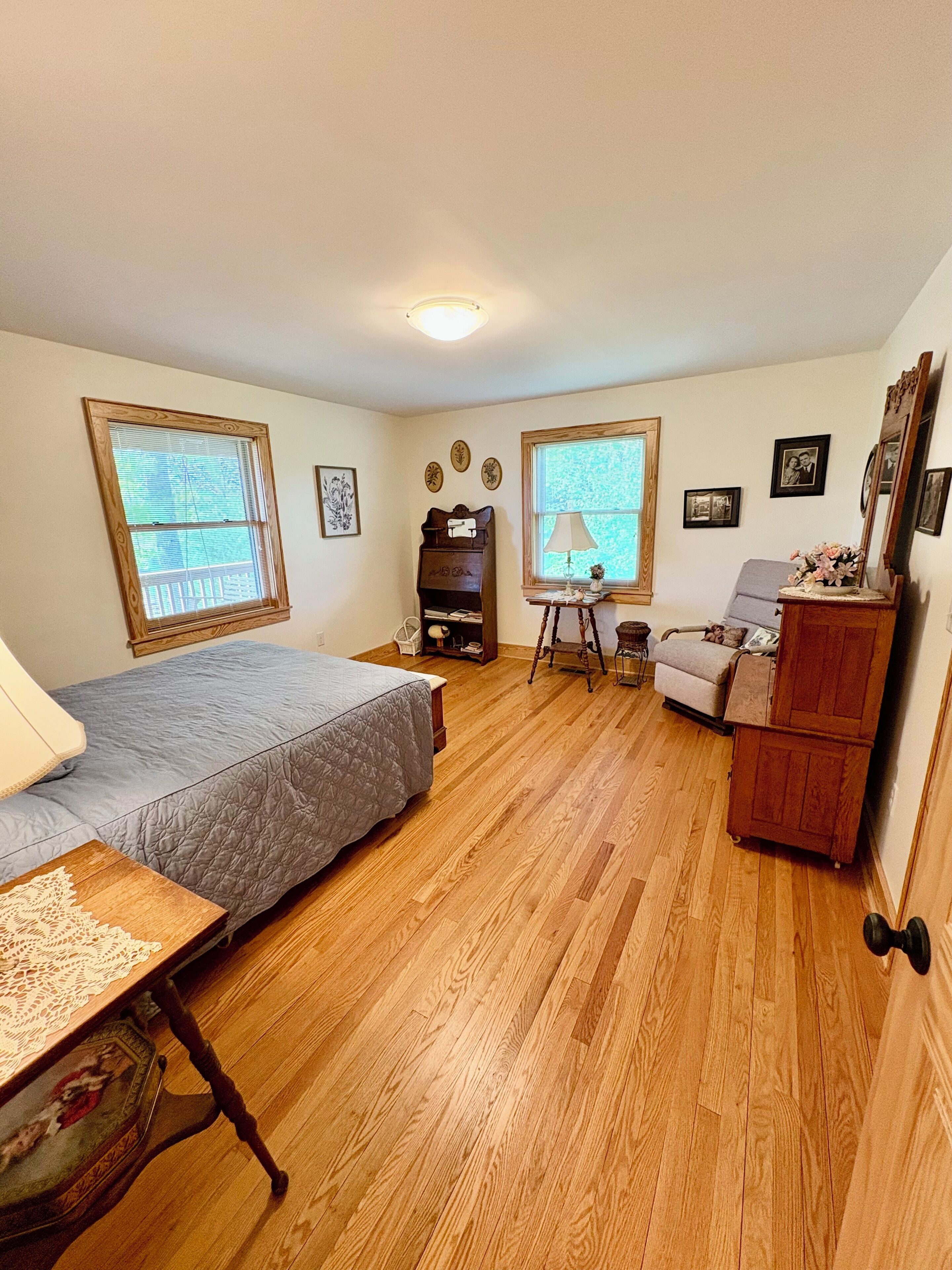 2 多间卧室、免费 WiFi、床单