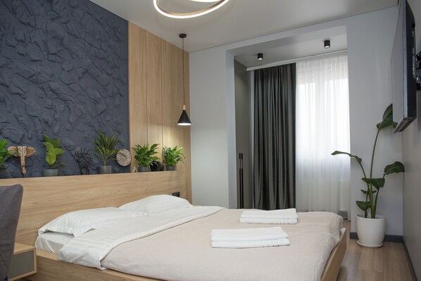 2 bedrooms, iron/ironing board, free WiFi, bed sheets