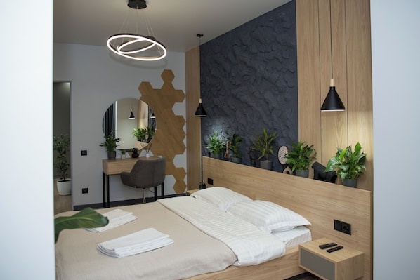 2 bedrooms, iron/ironing board, free WiFi, bed sheets