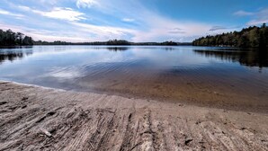 Beach nearby - Lakeview Cabin w/Fire Pit & walk to Beach (Sullivan)