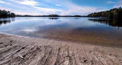 Fishing cabin, wildlife, walk to the pond, sleeps 5