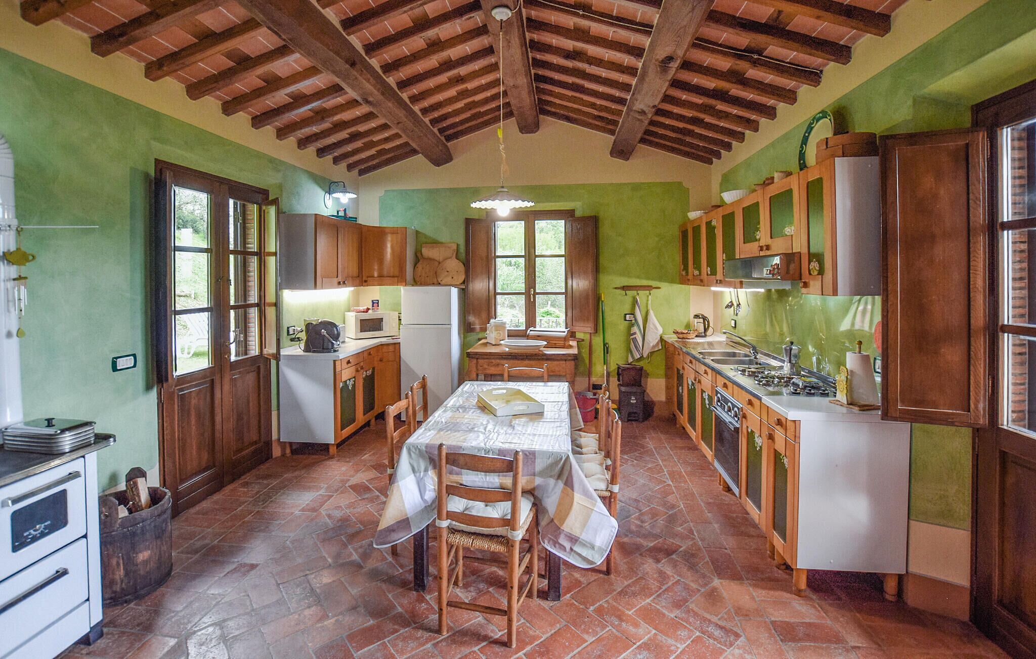 Réfrigérateur, plaque de cuisson, cafetière/bouilloire