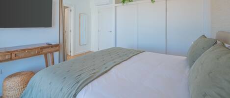 3 chambres, fer et planche Ă repasser, Wi-Fi gratuit, draps fournis