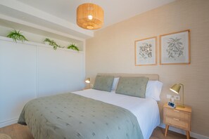 3 chambres, fer et planche à repasser, Wi-Fi gratuit, draps fournis