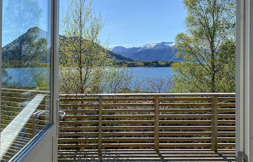 Amazing home in ørsta with WiFi