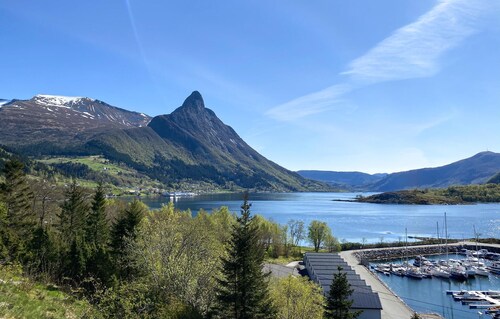 Amazing home in ørsta with WiFi