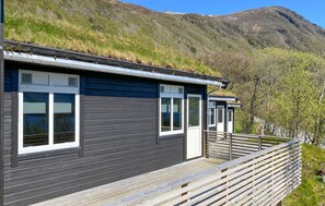 Exterior - Amazing home in ørsta with WiFi (Ørsta)