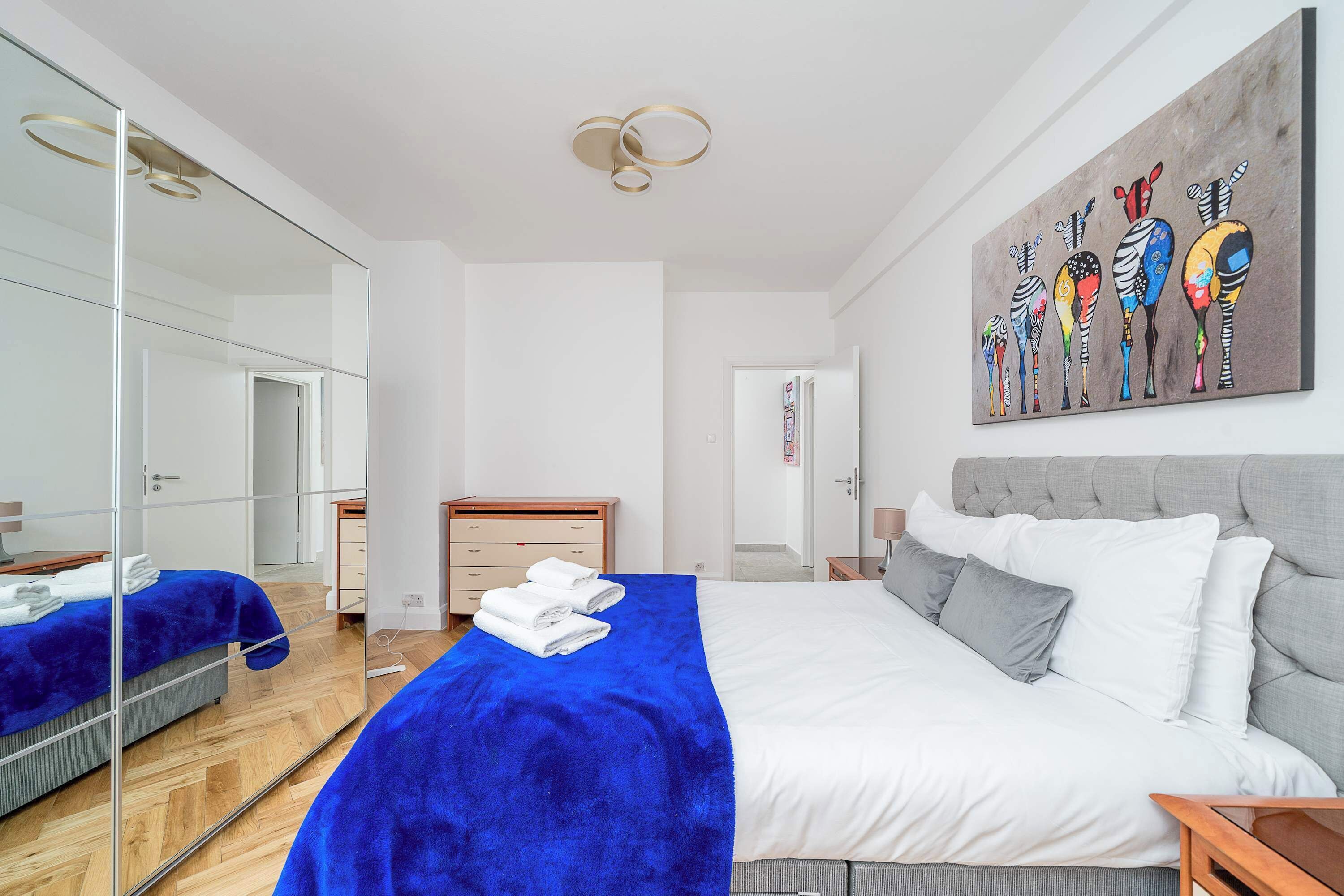 2 slaapkamers, een strijkplank/strijkijzer, wifi, beddengoed