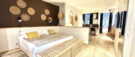Studio Lia | 1 bedroom, in-room safe, desk, soundproofing