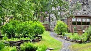 Cottage | Garden - Cottage in Nannau Estate Near Coed Y Brenin (Dolgellau)
