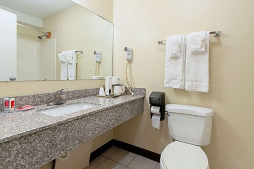 Utica Stay Inn