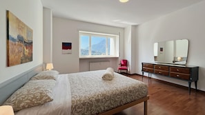 2 chambres, fer et planche Ă repasser, Wi-Fi gratuit, draps fournis