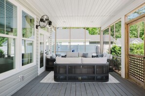 Terrace/patio - Walk2OldTown! Luxury Home + Carriage House (Bluffton)