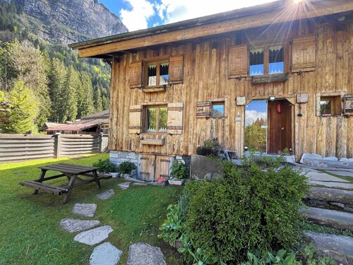 Appartement 2 pièces 4 pers Morzine parking privé et jardin.Navettes gratuites