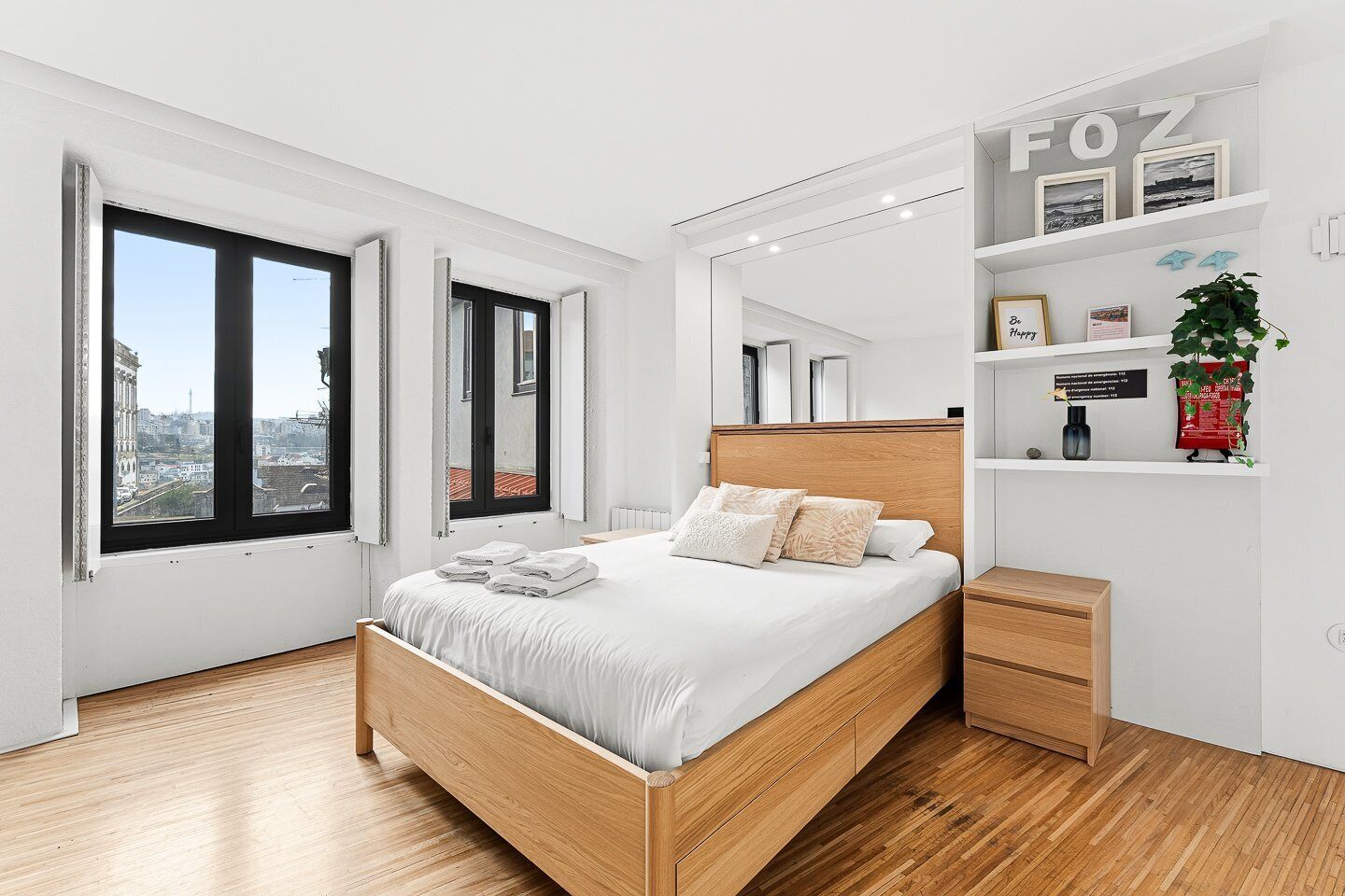 Strykejern/-brett, internettilgang og sengetøy