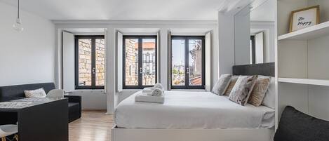 Fer et planche à repasser, accès Internet, draps fournis