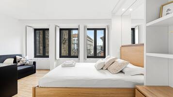 Fer et planche Ă repasser, accĂšs Internet, draps fournis