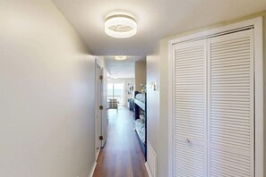 1 soverom, strykejern/-brett, wi-fi og sengetøy