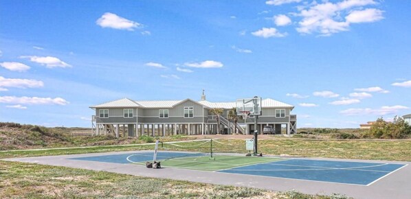 Sport court