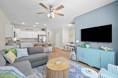 Modern Retreat Minutes to Emerald Isle Beach Villa