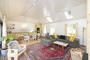 TV, fireplace, offices