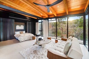 4 多间卧室、熨斗/熨衣板、旅行婴儿床、WiFi