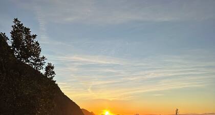 Hospede-se na favela Vidigal vista pro mar, perto do Mirante do Arvrão e praias