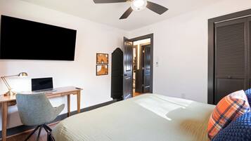 2 bedrooms, desk, iron/ironing board, travel crib