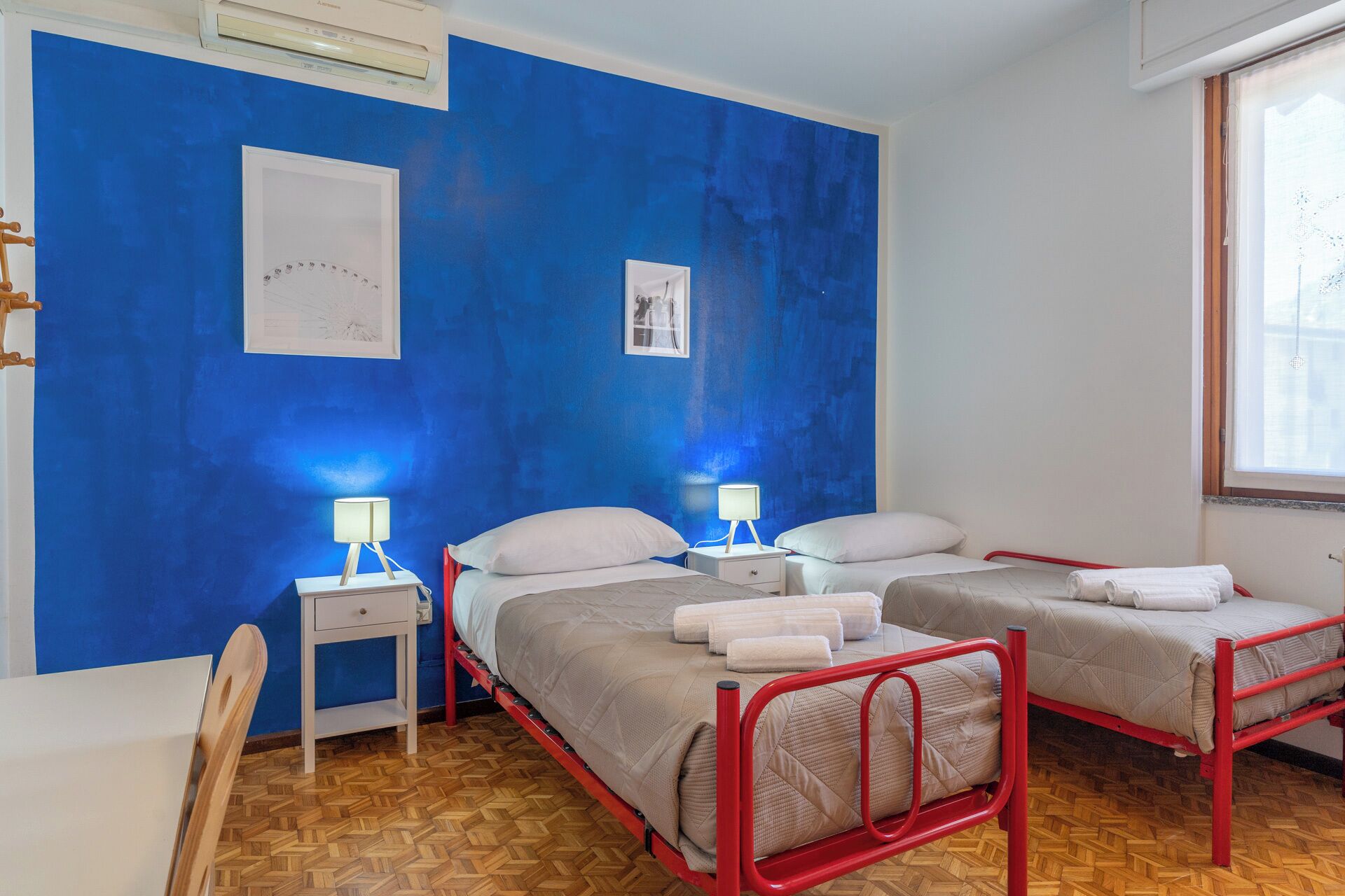 2 habitaciones, tabla de planchar con plancha y wifi gratis 