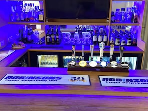 住宿內酒吧