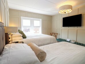 9 bedrooms, individually decorated, individually furnished, free WiFi