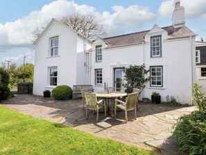 Outdoor dining - Bryn Tirion (Pwllheli)