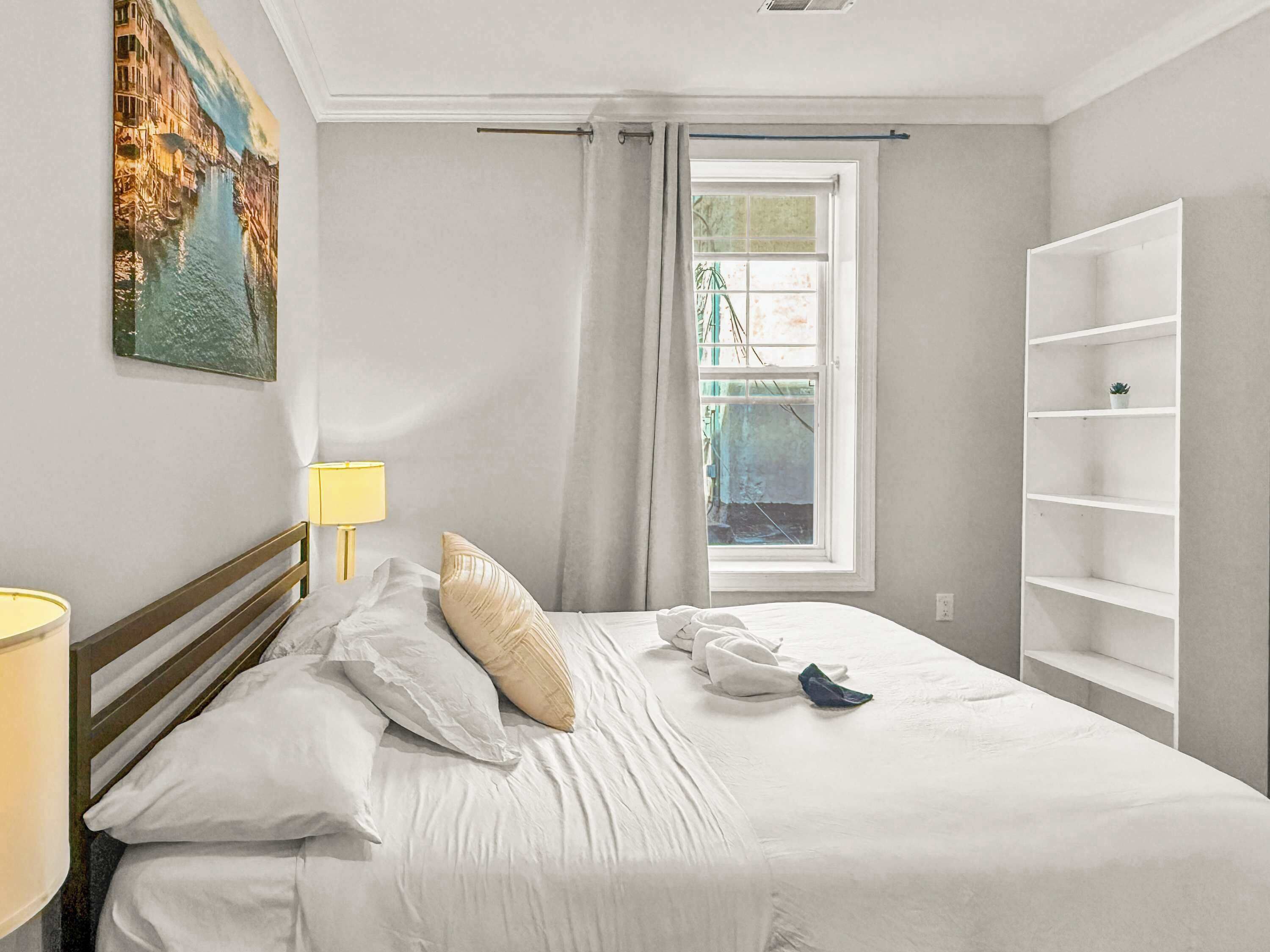 2 bedrooms, WiFi, bed sheets