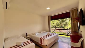 Quarto triplo econômico | Wi-Fi de cortesia, roupa de cama