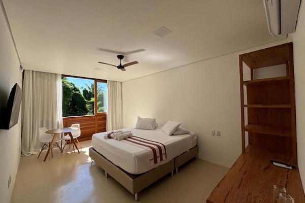 Deluxe Double Room | Free WiFi, bed sheets