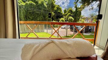 Economy Triple Room | Premium bedding, Select Comfort beds, free WiFi, bed sheets