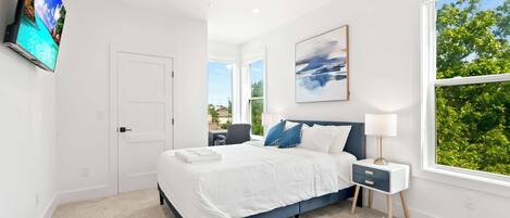 3 habitaciones, tabla de planchar con plancha, wifi y ropa de cama
