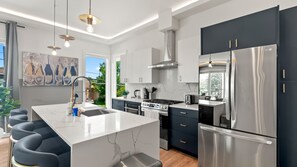 Coffee/tea maker, fridge, microwave, stovetop