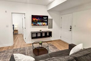 TV, offices - Chic 2BR Northern Liberties Apt | Sleeps 4 Comfortably! (Philadelphia)