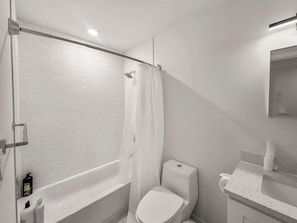 Regadera y secadora de cabello 