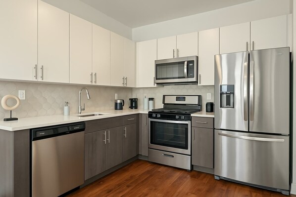 Fridge, microwave, oven, stovetop