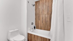 Shower, hair dryer - Modern 2BR Sleeps 6 | Near Liberty Bell Philly (Philadelphia)