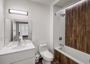 Douche, sèche-cheveux