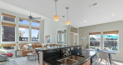 Charming 3-bedroom townhome with WiFi, AC in delightful Spokane