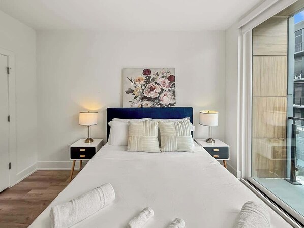 5 bedrooms, WiFi, bed sheets