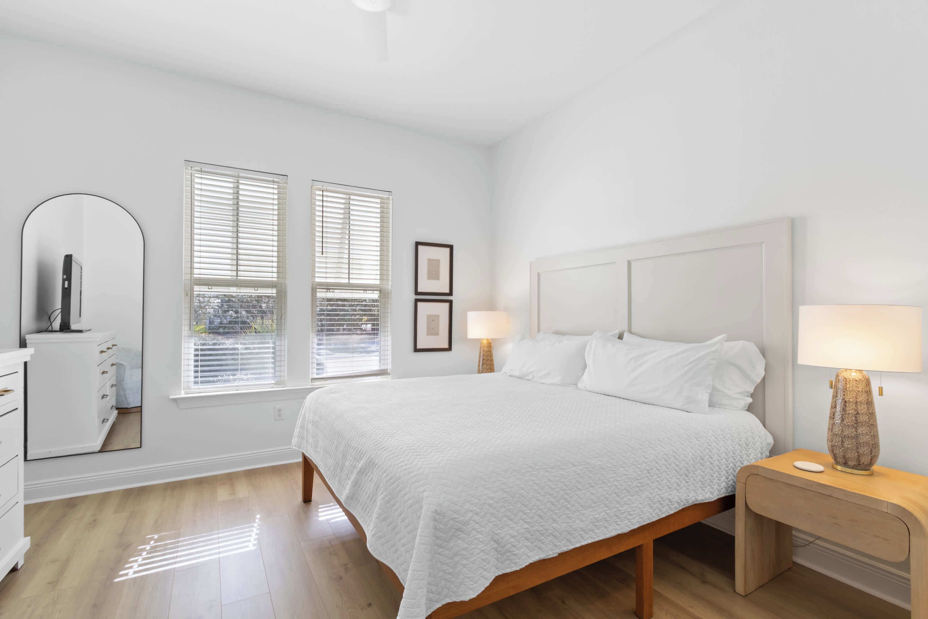 6 bedrooms, iron/ironing board, WiFi, bed sheets