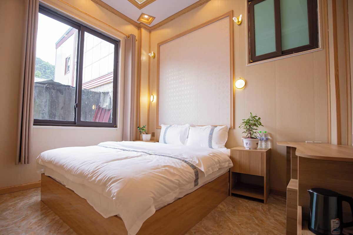 Premium bedding, down comforters, pillowtop beds, individually decorated