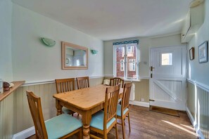 Cottage | Dining - Cottage in the Heart of Kingsand, No Deposit (Torpoint)