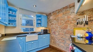 Cottage | Private kitchen - Cottage in the Heart of Kingsand, No Deposit (Torpoint)