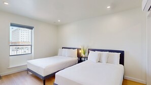 2 bedrooms, bed sheets